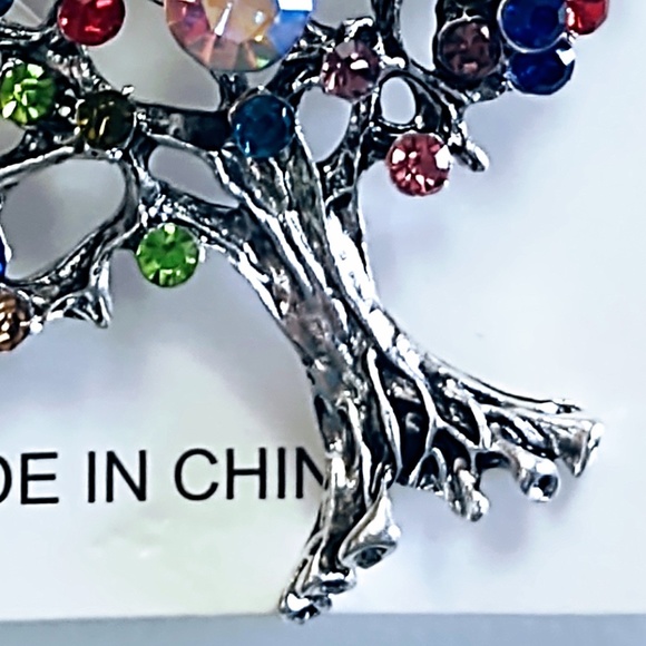 NEW FAMILY TREE OF LIFE SILVER TONE RHINESTONE BROOCH/PIN FASHION JEWELRY/GIFT - Picture 4 of 5